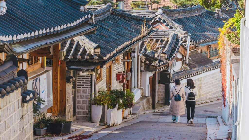 Halal-friendly hotels near Seoul Central Mosque for Muslim travelers
